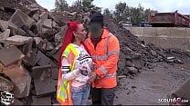 Baustellen Arbeiter fickt rothaariges Teen bei der Arbeit ohne Kondom   German Redhead Baustellen Arbeiter fickt rothaariges Teen bei der Arbeit ohne Kondom   German Redhead