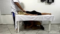 Mi Marido se escondi oacute a bajo de la Cama para Ver si lo Enga ntilde aba con el Masajista Que Rico serle Infiel a un Cornudo NTR Mi Marido se escondi oacute a bajo de la Cama para Ver si lo Enga ntilde aba con el Masajista Que Rico serle Infiel a un Cornudo NTR